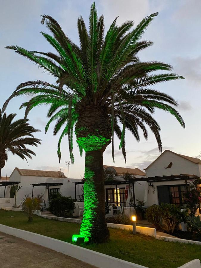 Estrella Del Mar 8. 1 Bedroom Villa With Pool And Gardens 300 Metres From The Beach Corralejo Exterior photo